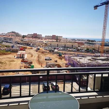 With Terrace And Pool Lägenhet