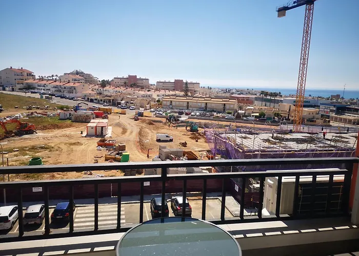 With Terrace And Pool Lägenhet