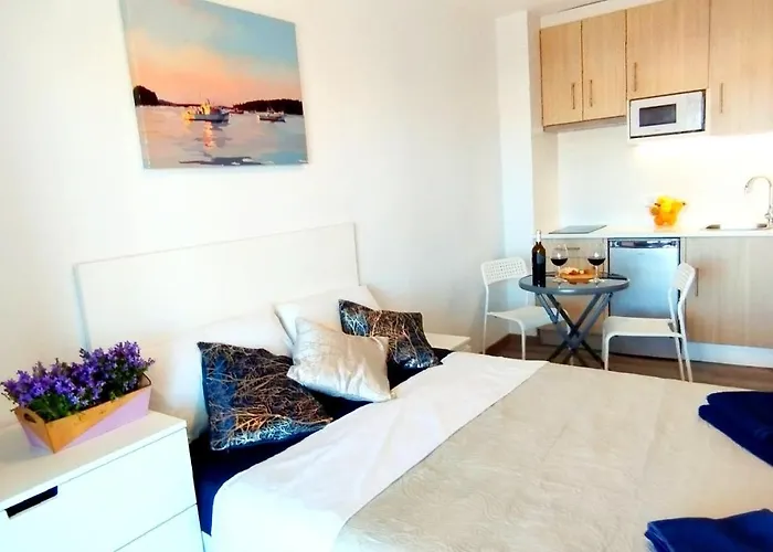 Apartment With Terrace And Pool Torrevieja